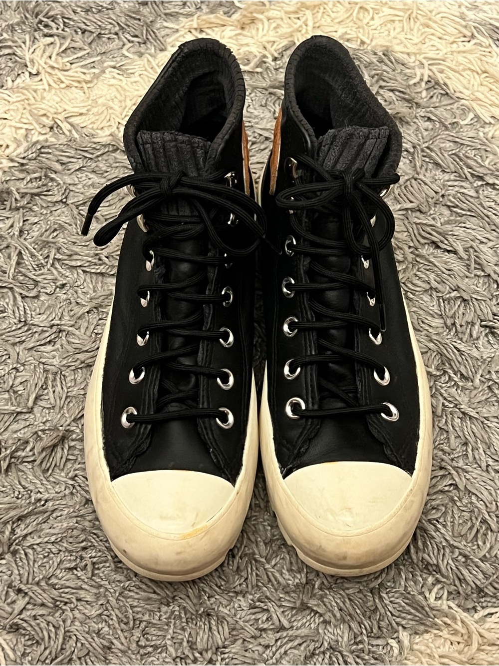Converse Chuck Taylor Women's Black Leather Lugged  Gore-Tex High-Top Sneakers - Picture 11 of 15